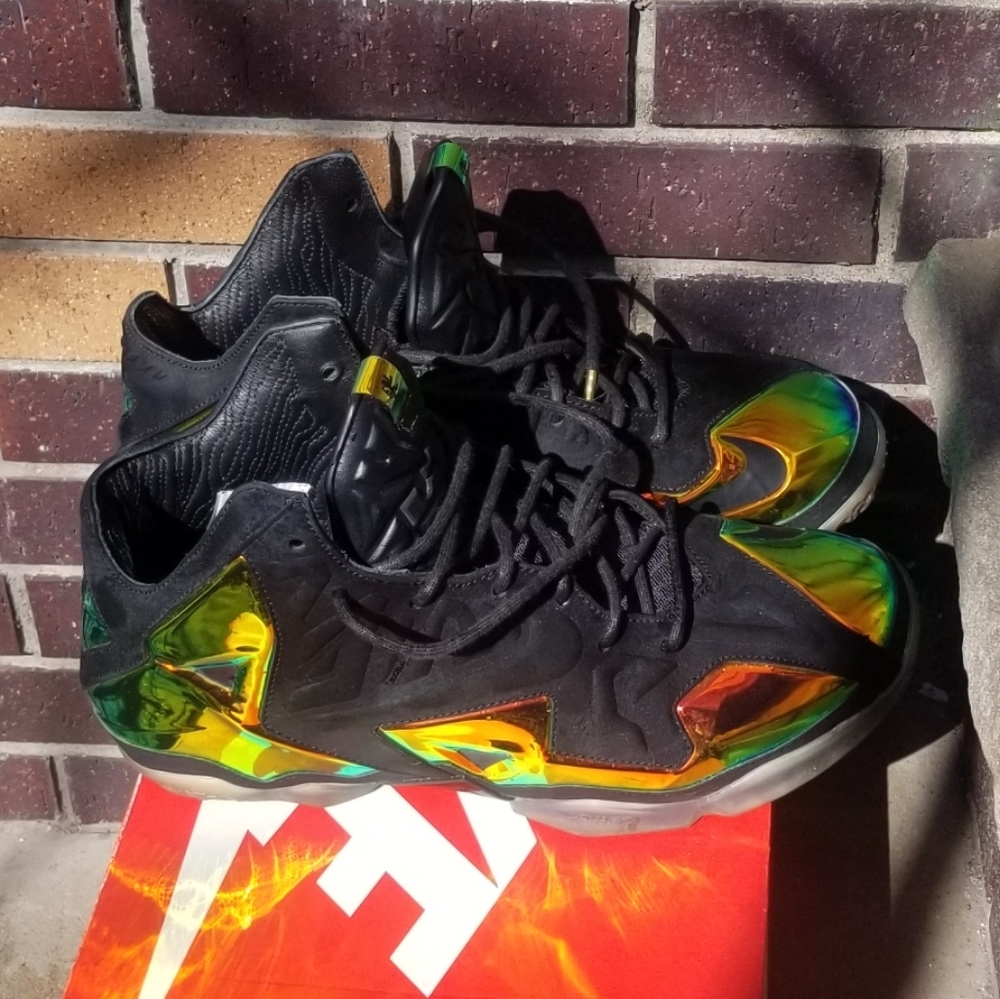 Lebron 11 EXT Kings Crown